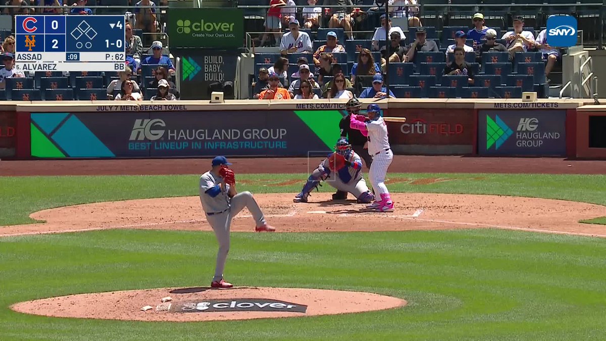 Francisco Alvarez DEEP to center! Back-to-back homers!