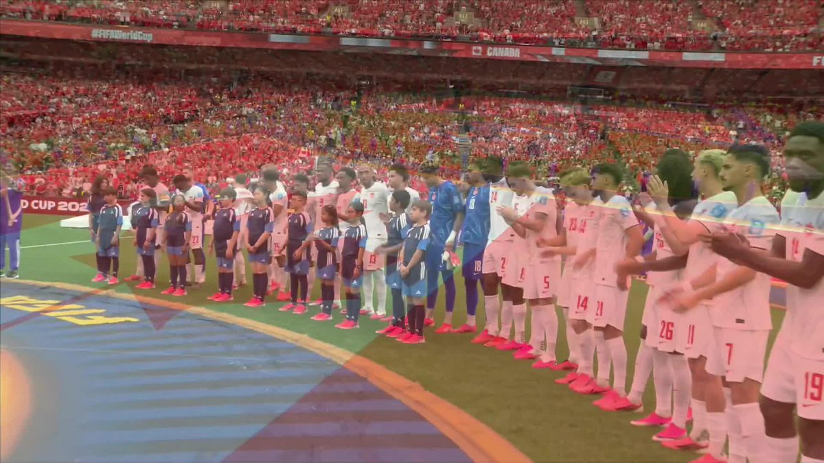 The Vancouver crowd sings O' Canada ahead of the match! 🇨🇦 #FIFAWorldCup