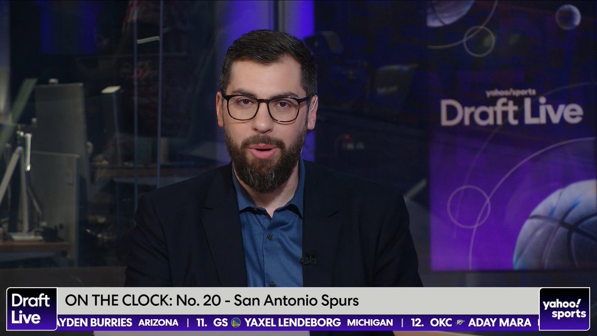 "Ja Morant has a chance to be an All-Star when he gets back on the floor and he's back healthy. There's no All-Star upside with De'Aaron Fox." 😳 Kevin O'Connor on if he'd rather have Morant or Fox as his starting PG. (via Draft Live)
