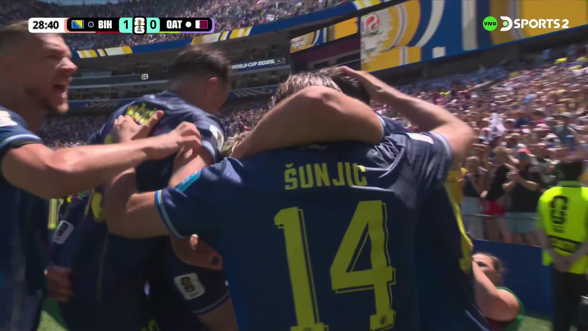🇧🇦1️⃣⚽️0️⃣🇶🇦 | GRUPO B | MUNDIAL 2026: Alajbegović se acomodó para la derecha y sacó un gran remate para poner el 1-0 sobre Catar.