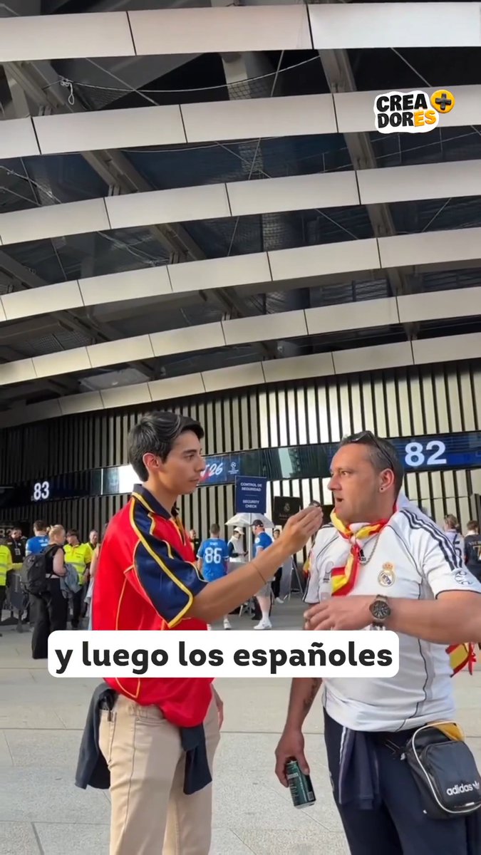 Lamine Yamal acaba de marcar el primer gol de España en el Mundial. Lo celebró con un sujud, una postración de agradecimiento a Allah.