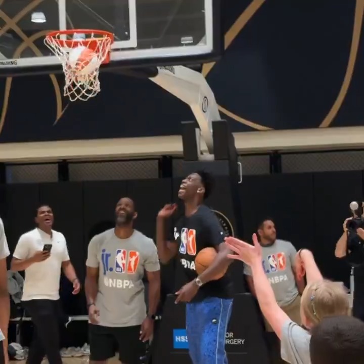 🏀 Future stars, future leaders. 🌟 Before hearing their names called on Draft Night, the top NBA Draft prospects hit the court with New Era Cap & local youth at NBPA ! From basketball skills and combine drills to injury prevention and off-court learning activities, it's a day focused on developing the next generation—on and off the hardwood. 💪