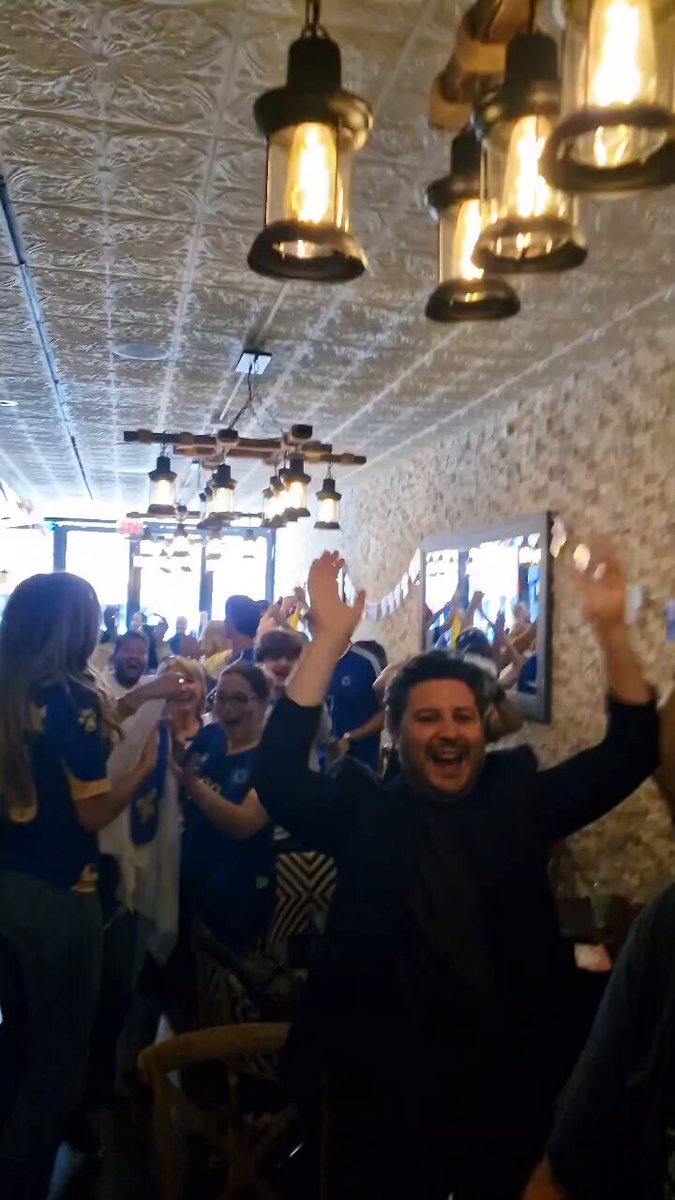 Njujorkom se širi miris ljiljana 🇲🇪❤️🇧🇦