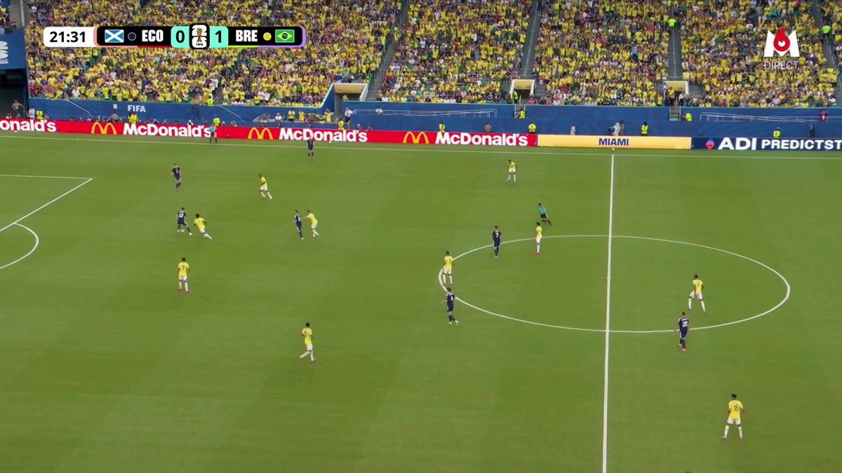 🚨 VINICIUS 🇧🇷 VOIT SON DOUBLÉ REFUSÉ POUR UNE FAUTE SUR LE DÉFENSEUR ÉCOSSAIS ! Il y a faute pour vous ? 🤔 🎥 M6 - Coupe du Monde de la FIFA 2026™