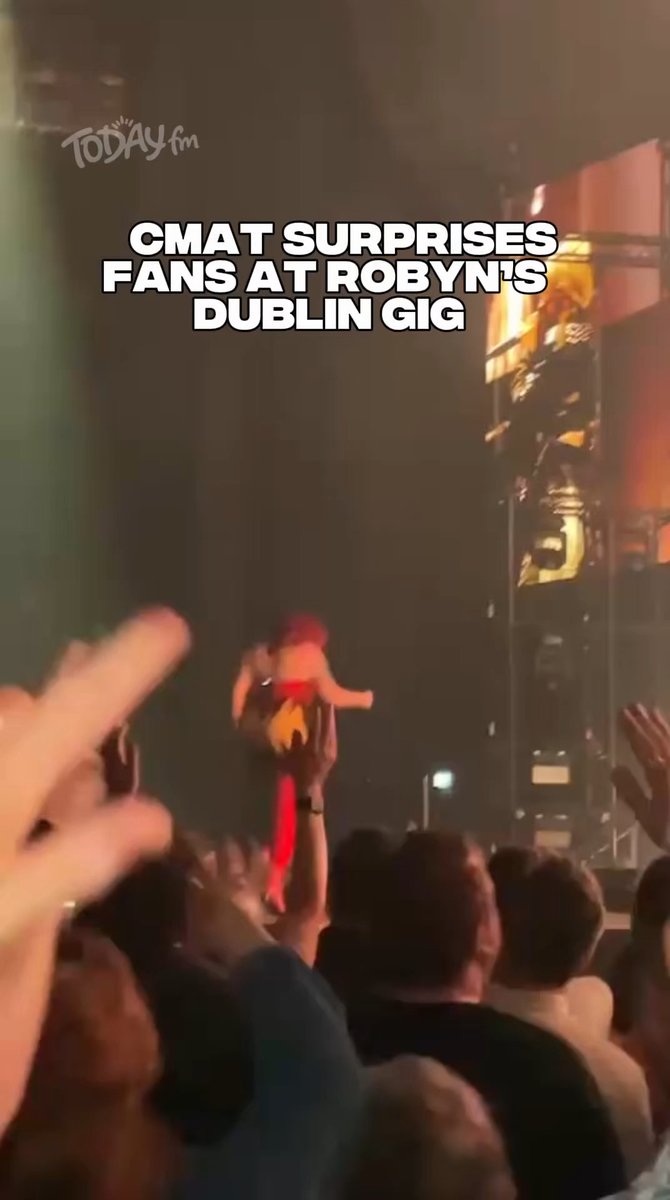 A surprise nobody saw coming 🤩💛 CMAT joined Robyn on stage at the 3Arena tonight.