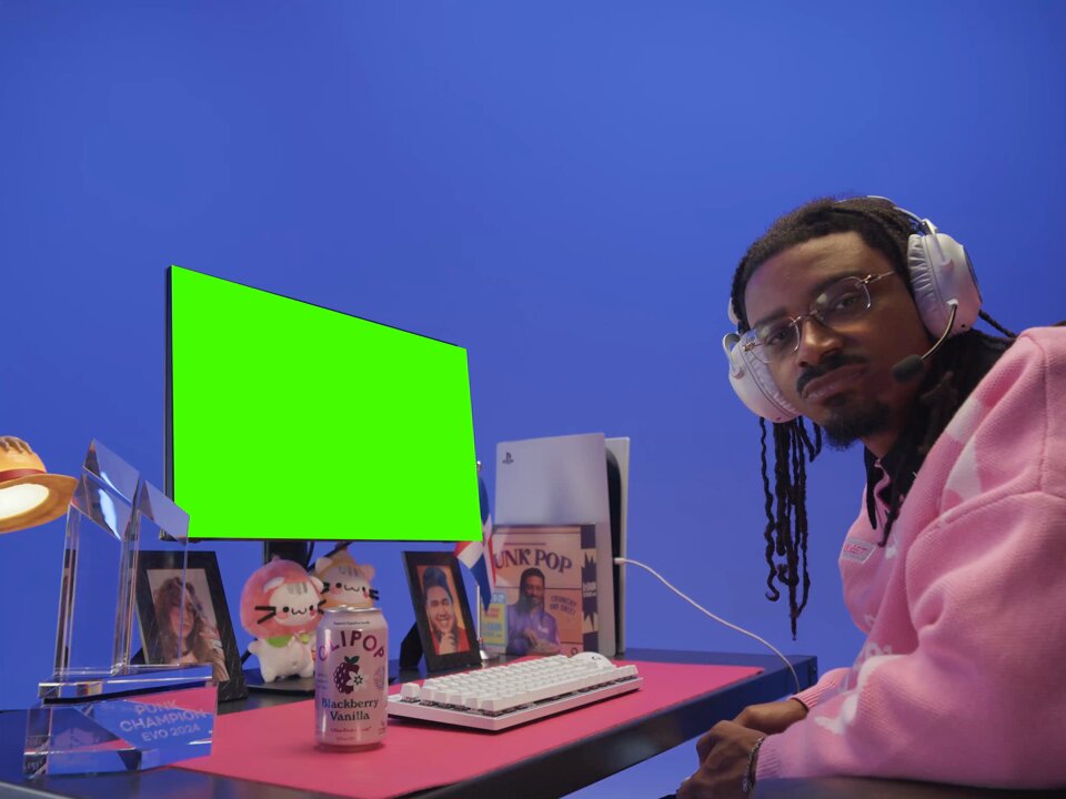 If anyone wants the greenscreen version of Punk saying "shut up stupid" here you go. This was a fun one to direct! Won't be going to EVO this year but will be there in spirit! 🙏