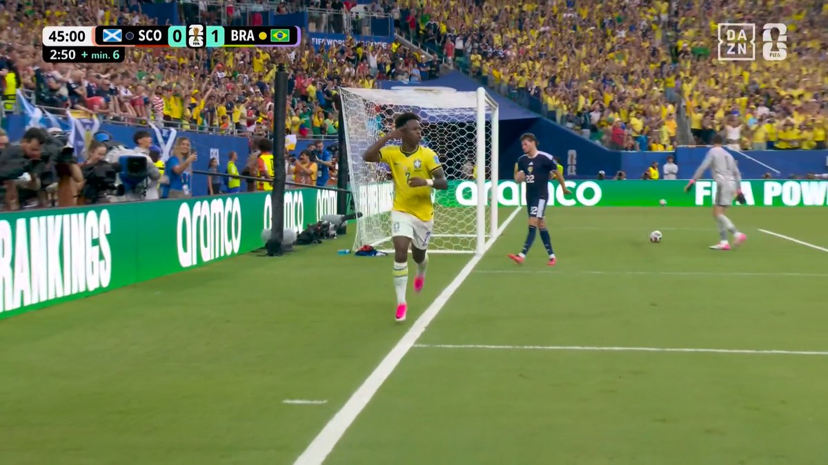 🏆️━━━━━━━━━━━━ FIFAワールドカップ グループC DAZNピックアップシーン ━━━━━━━━━━━━━⚽ セレソンの絶対的エース🔥🔥 🇧🇷ヴィニシウスがヘディングで決めた！ 🆚スコットランド×ブラジル ⚽ヴィニシウス・ジュニオール（ブラジル) 45+3分