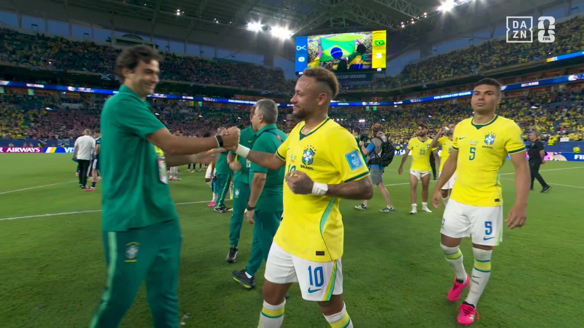 盤石の強さで首位通過🔜 🇧🇷ブラジルが圧巻の強さでグループC首位通過 グループFの2位と決勝T1回戦で対戦 🏆️#FIFAワールドカップ グループC 🆚スコットランド×ブラジル 📱#DAZN で全104試合ライブ配信 ※6/26 8:00「日本×スウェーデン」戦は登録不要で無料ライブ配信！ #本気で楽しむならDAZN