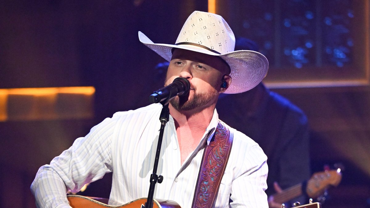 .Cody Johnson performs “Horseback”! Watch the full performance ⬇️ #FallonTonight
