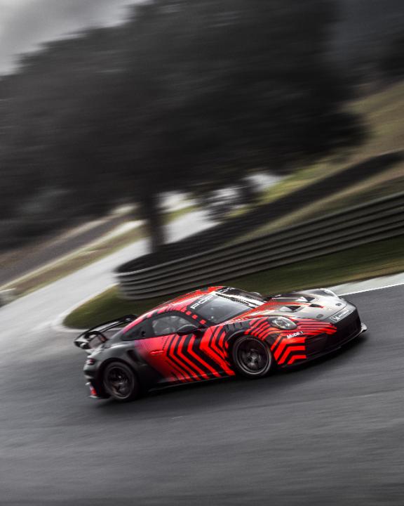 GT4 racing just levelled up. The time has come to take your seat. Introducing the new Porsche GT4 R – now a 911. Based on the hugely successful 911 Cup, the new 911 GT4 R, with its instantly recognisable flyline, takes GT4 racing to a new level. Are you ready?