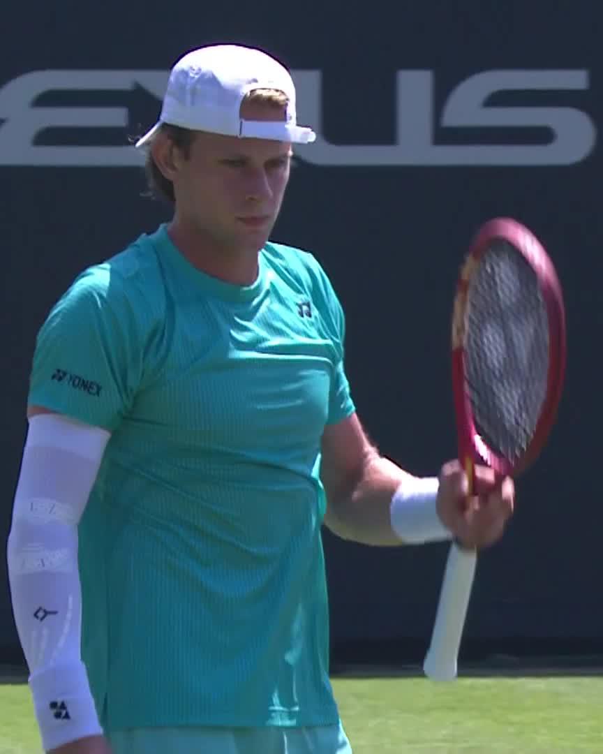 In total control 💪 Bergs defeats home hope Choinski 6-3 6-3 to make the final four in Eastbourne #LexusEastbourneOpen