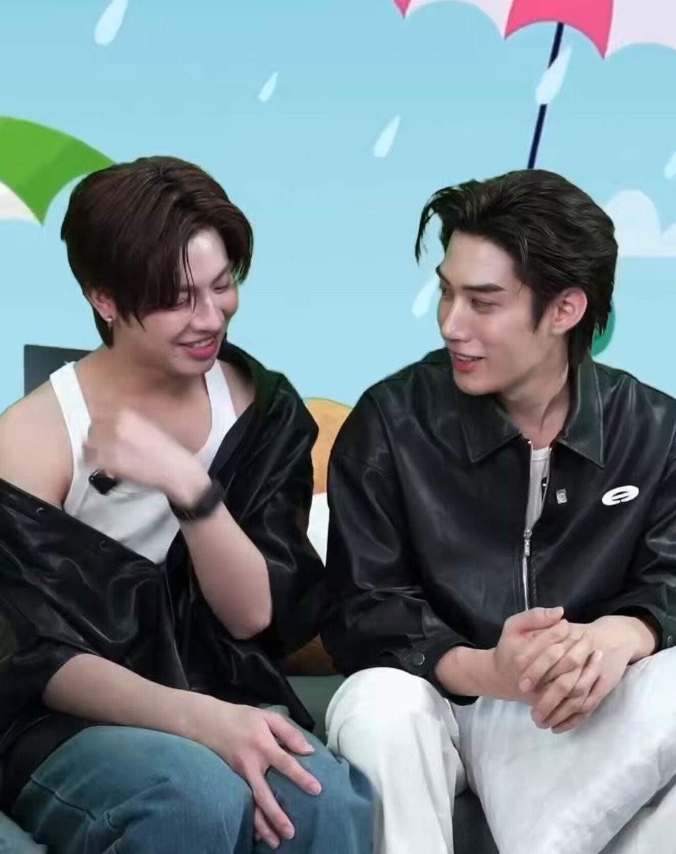 🐶: Who else are you dressing up for anyway? 🐰: 😳 🐰: I dressed up like this for you... do you like it? AIS ONLINE DEAL x TFO #AISOnlineDealxTleFirstone