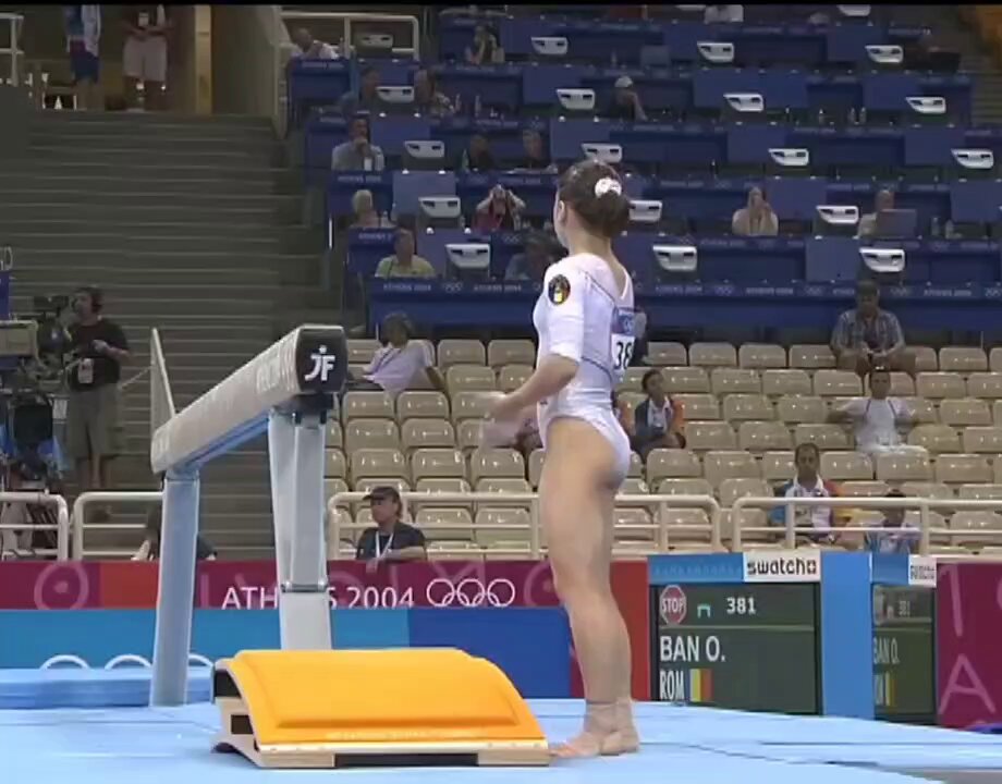 this routine being two per countried out of EF, second up in the team's lineup of 5, and all 5 placing in the top 12 was an insanely nasty flex of depth matched only by romania having to bench bulimar's floor in 2012 quals