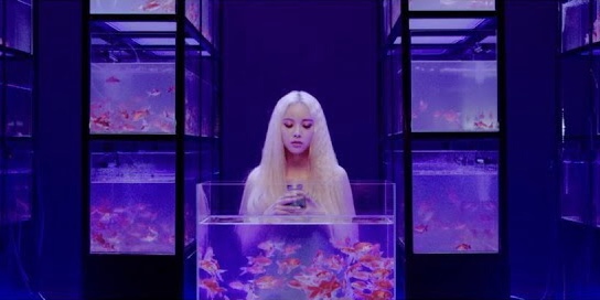 9 years ago today, JinSoul debuted as the 7th member of LOONA with her Self-Titled Single Album with title track ‘Singing in the Rain’