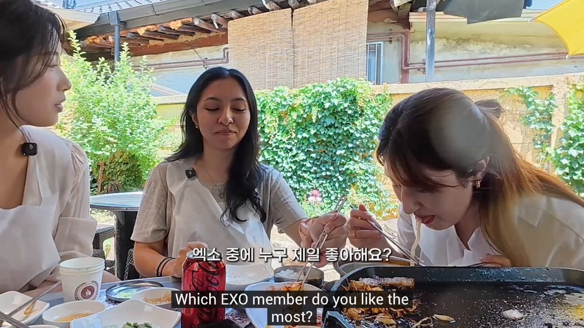[INFO] 260625 On Korean teacher HeyJiyeon's channel, two students described watching KAI's performance at Kyung Hee University last year. 🔗 #KAI #카이