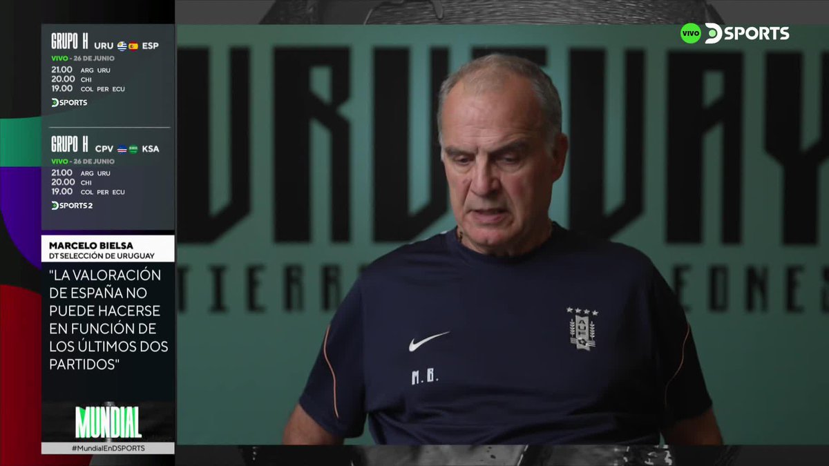 🗣️🇺🇾 "Decirle algo al público propio, antes de un partido, nunca me parece conveniente. El partido es el escenario genuino de expresión de un equipo de fútbol” Marcelo Bielsa en la previa del duelo con España.