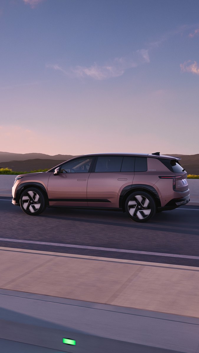 Skoda has outdone itself with this one! Yes, that's right, you can now dual-wield the iconic Skoda ice scrapers with the brand-new Skoda Peaq! 🧊