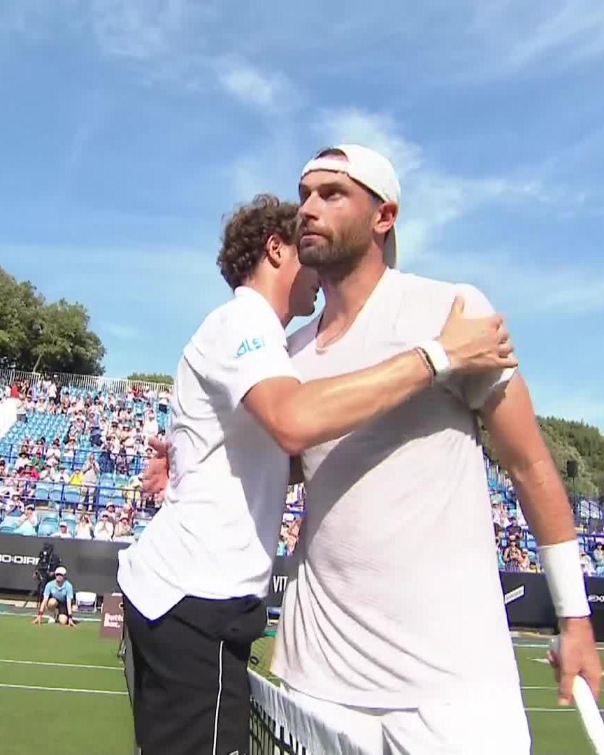 Hit repeat 🔁 Humbert reaches the final four in Eastbourne for the second consecutive year with a 6-3 6-4 win over Halys #LexusEastbourneOpen