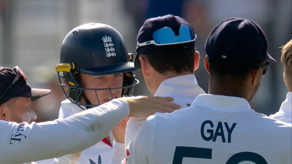 One brings two! Joe Root scalps Devon Conway as England finally remove both New Zealand openers in the space of seven balls 💥💥