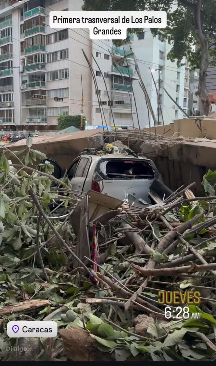 Situación este jueves en Los Palos Grandes justo en la entrada del hotel Altamira Suites: