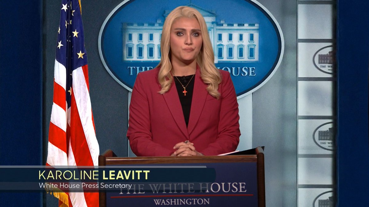 Press Secretary Karoline Leavitt (rose kelso) attempts to address Trump’s cankles without saying “cankles” 🤣 #FallonTonight