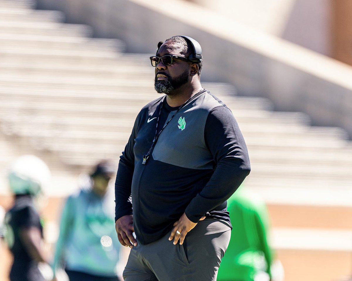Get to know Special Assistant to the Head Coach and Edges Coach Ray Gates #GMG🦅