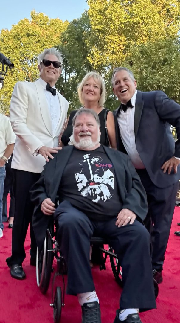 april and phil margera reunited with johnny knoxville and jeff tremaine at the jackass: best and last premiere! #jackassbestandlast
