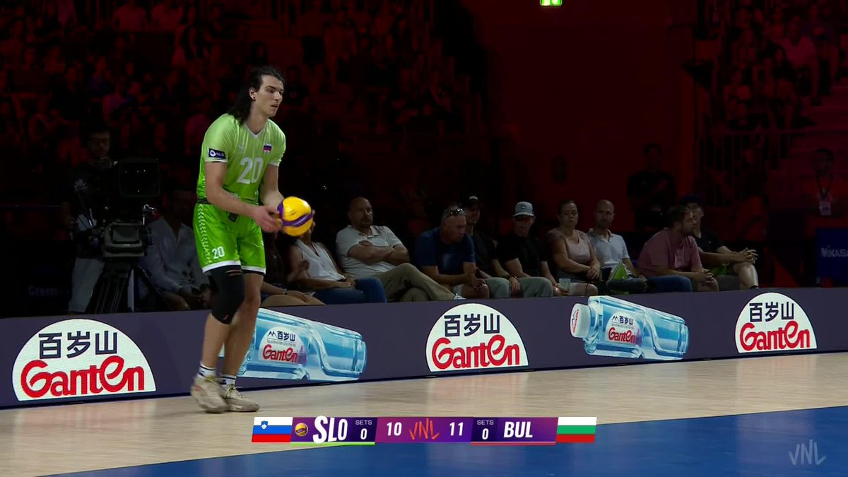 #VNL2026 Moni to Alex. 🌀 Some things are just inevitable. The NIKOLOV CONNECTION strikes again as Bulgaria 🇧🇬 takes the opening set against Slovenia 🇸🇮 in Ljubljana. ⚡ 📺 LIVE on VBTV: 🏐#VNL #BePartOfTheGame #Volleyball