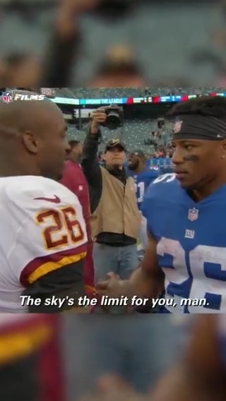 "The sky's the limit for you, man." When Adrian Peterson showed respect to Rookie Saquon Barkley 🫡