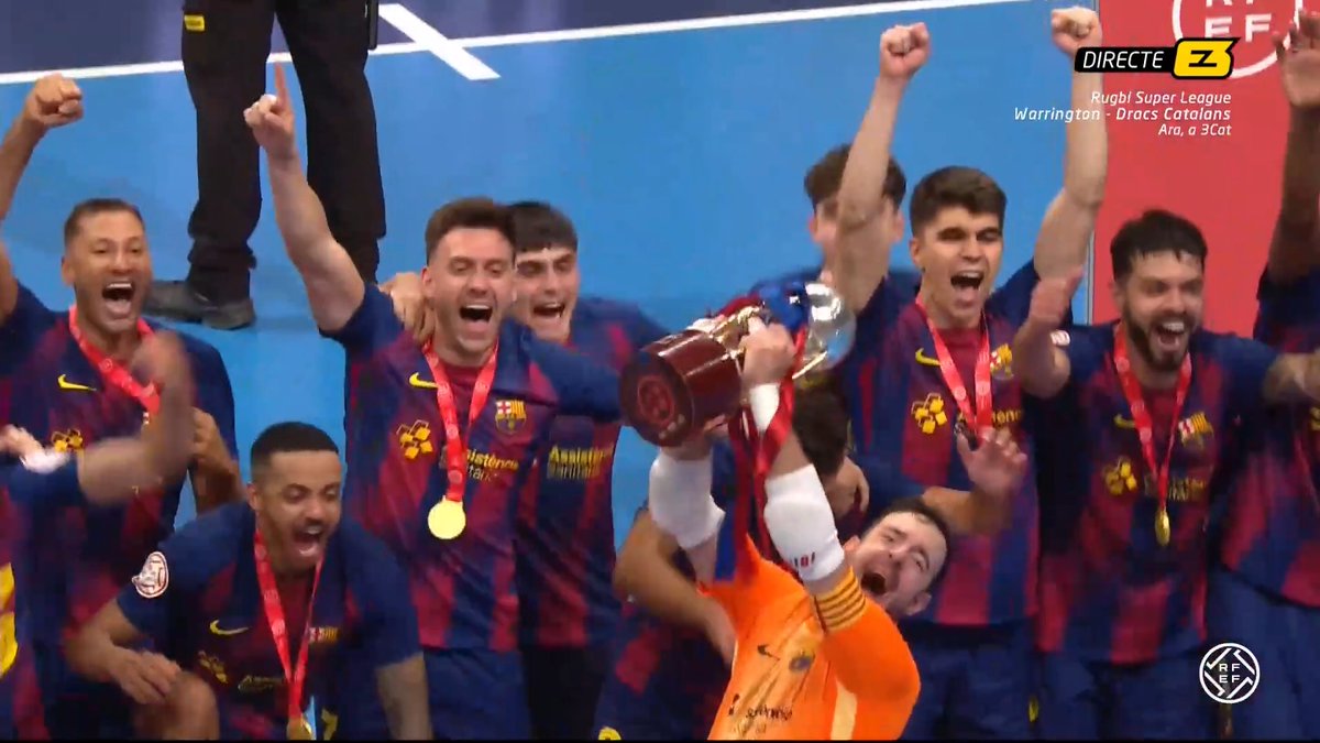 🏆💙❤️ Petó a l’escut, petó al braçal i la COPA BEN AMUNT! ▶️