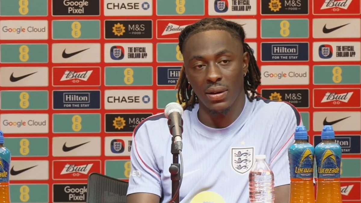 "An incredibly talented player, his understanding of the game is insane" 👏 Eberechi Eze is full of praise for Arsenal and England teammate Bukayo Saka 🏴