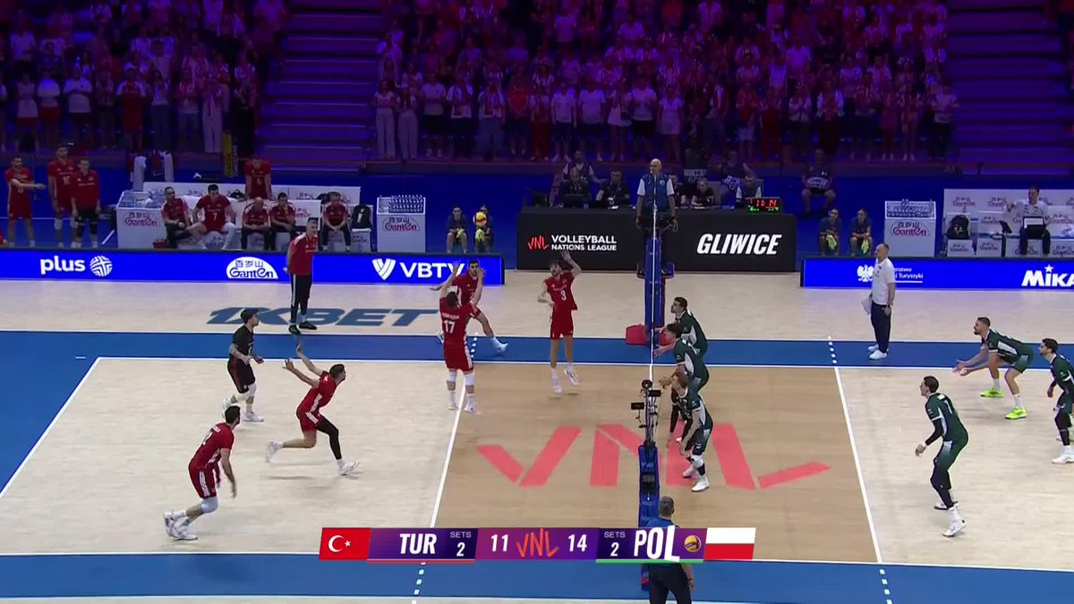 #VNL2026: POL 🇵🇱 3-2 🇹🇷 TUR What a night in Gliwice! 🔥 Poland held their nerve to delight the home crowd with a thrilling five-set victory. 🎥 Highlights coming soon. 📺 LIVE on VBTV: 🏐 #BePartOfTheGame #Volleyball