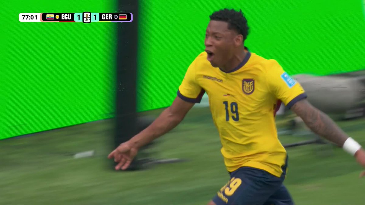 ECUADOR HAVE THE LEAD! A GOAL TO POTENTIALLY KEEP THEIR WORLD CUP ALIVE!