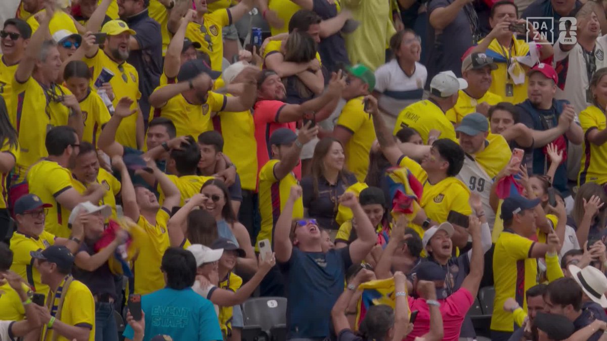 EN ECUADOR NO EXISTE LA PALABRA IMPOSIBLE 🇪🇨 LA TRI HACE LA GESTA. LA TRI TUMBA A ALEMANIA PARA METERSE EN DIECISEISAVOS POR SEGUNDA VEZ EN SU HISTORIA 😍👏😍👏😍👏 #DAZNMundial #FIFAWorldCup