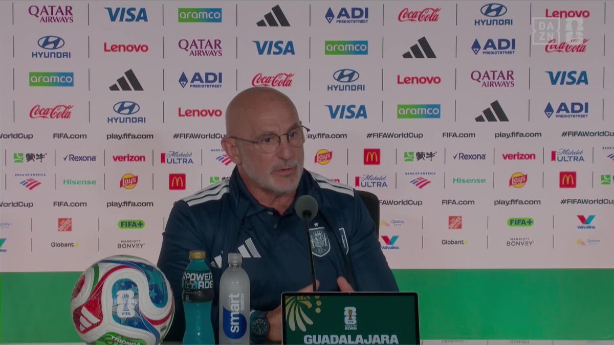 La BRUTAL anécdota de Luis de la Fuente con Marcelo Bielsa 🙌 🗣️ "Soy un gran admirador suyo. Estuve meses yendo a Lezema a ver y grabar todos sus entrenamientos en el Athletic" #DAZNMundial #FIFAWorldCup
