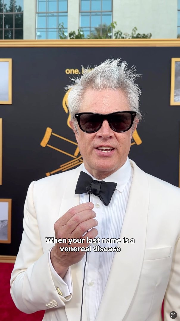 when your last name is a venereal disease, you pivot to johnny knoxville. #jackassbestandlast
