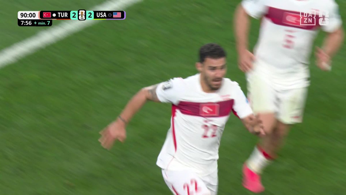 国のプライドと執念が生んだ一撃⚡️ まさに後半ラストプレー 🇹🇷アイハンが劇的決勝ゴール！ トルコが最後の最後に ワールドカップ24年ぶりの勝利を掴み取る👏 🏆#FIFAワールドカップ2026 グループD 🆚トルコ×アメリカ 📱#DAZN ライブ配信中 #本気で楽しむならDAZN コカ･コーラ