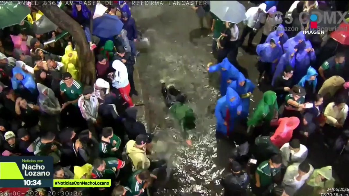 La gente se tomó la ajolotización en serio y la noche liberó los pensamientos intrusivos. Ni la #LeySeca ni la lluvia frenaron a la afición mexicana, quien nadó en charcos de agua, metió su cara en algodón de azúcar y tomó shots de espuma. Hoy, se recuperan de la cruda moral: