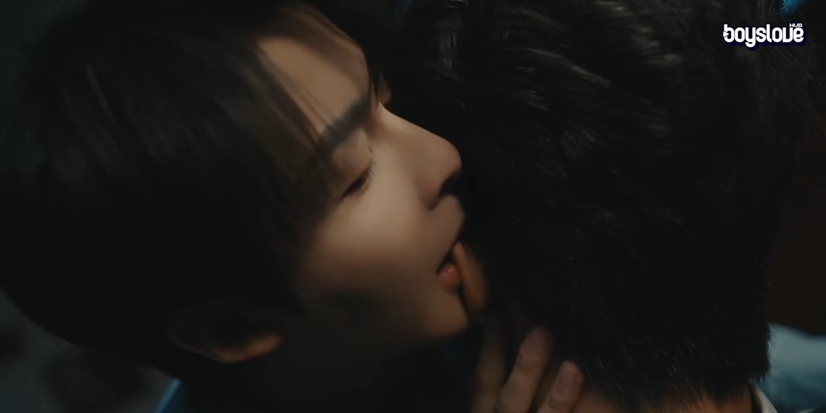 New trailer for #BittersweetLove, the upcoming CBL with Yan Ruihao & Guan Yue, premiering July 3 on Viki. A poor man leaves his old life to marry a powerful woman and hide her pregnancy. Though unhappy in the marriage, he finds himself lucky to have a hot brother-in-law.