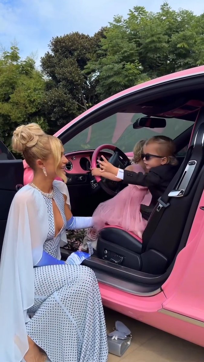 And I thought I wouldn’t have to worry about my #CutesieCrew sneaking out with my car until they were teenagers… 😂💖