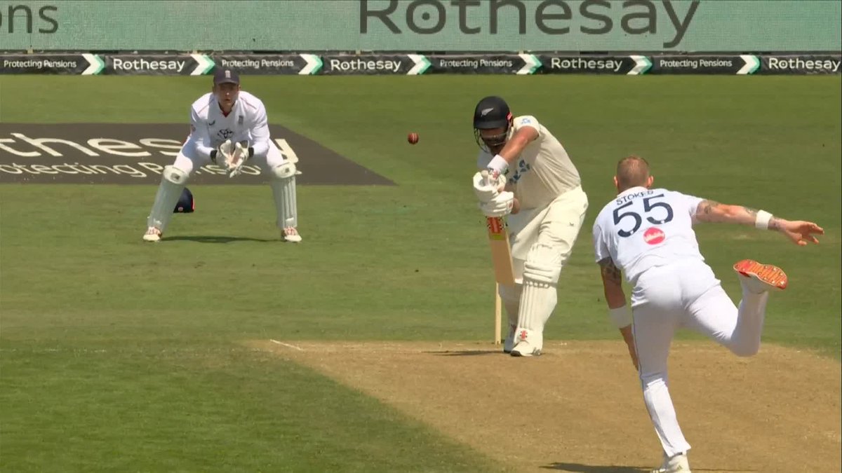 The FINEST of outside edges and Daryl Mitchell falls victim to a successful England review! 💥 Ben Stokes has his second wicket and England's fifth 🙌