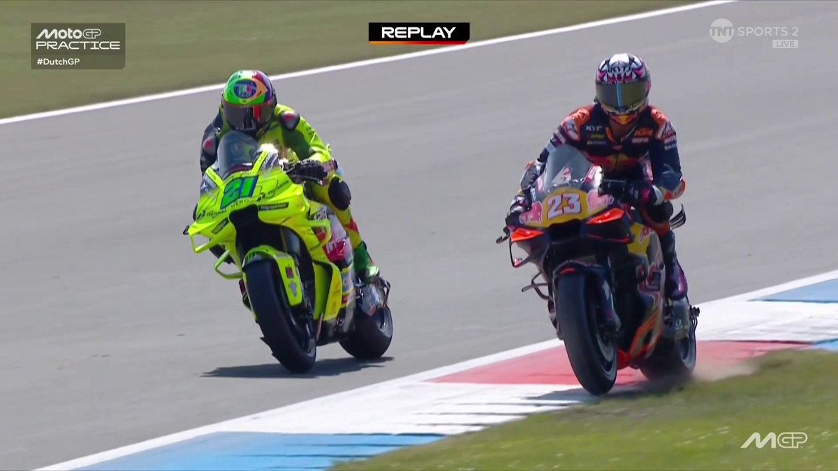 Penalty incoming? ๐ Franky ambling sends Bastianini out wide off track ๐จ #MotoGP | #DutchGP | Live on TNT Sports and HBO Max