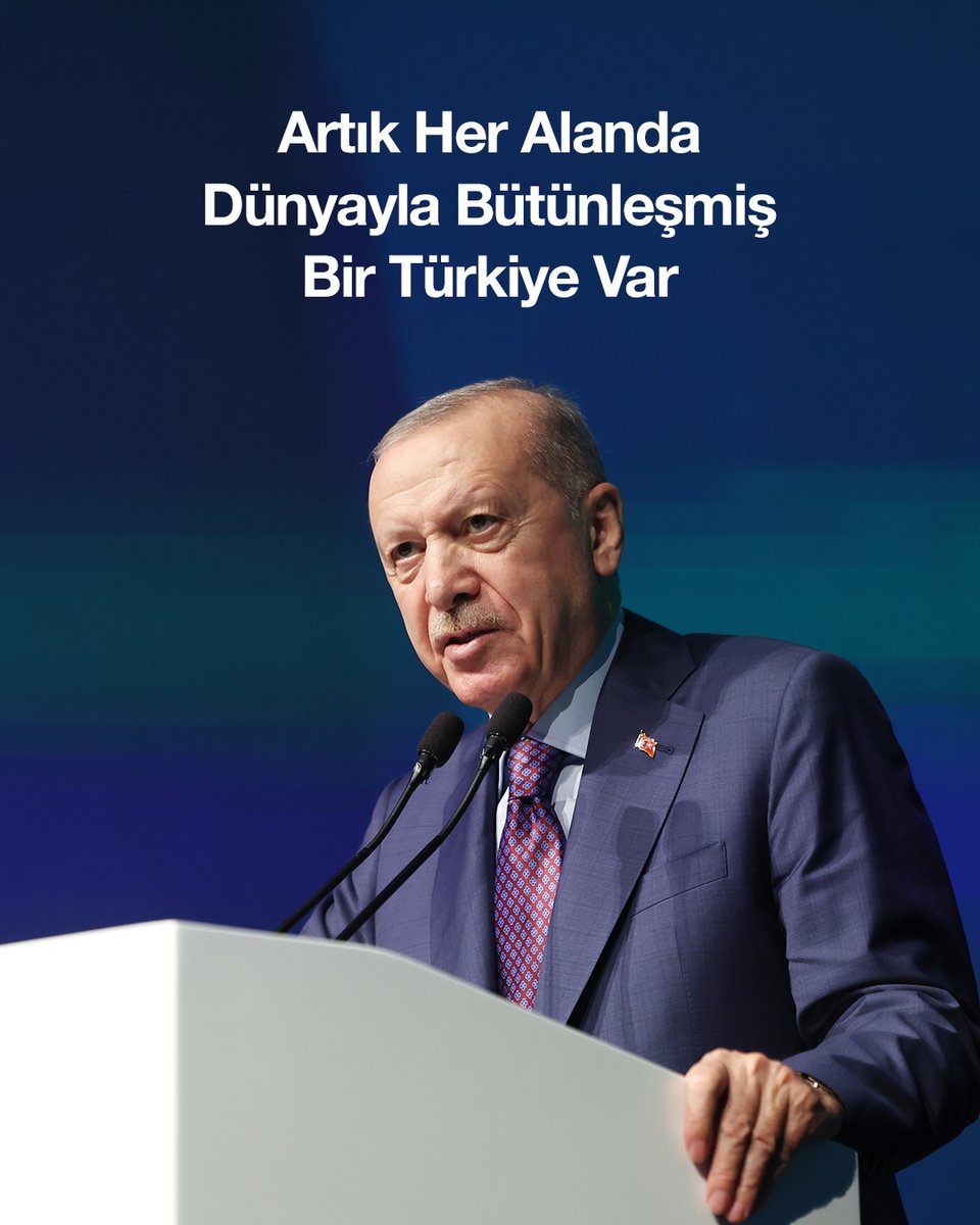 Türkiye, dünün kendi içine kapanık Türkiye’si değildir. Artık her alanda dünyayla bütünleşmiş, göz hizasında ilişkiler kurma kabiliyeti kazanmış, büyük devletlerin saygı duyduğu bir Türkiye var.