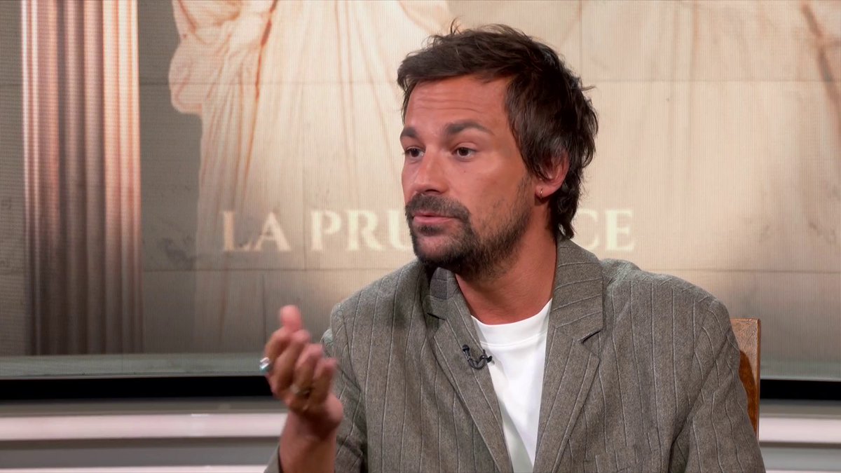 Bertrand Chameroy : « J’ai levé le pied sur les réseaux sociaux. J’ai reçu ma première menace de mort pour un sketch. Qu’on me dise que je ne suis pas drôle, je peux l’entendre mais si je mérite qu’on me menace de mort, je ne suis pas sûr » #UMUR Rebecca Fitoussi