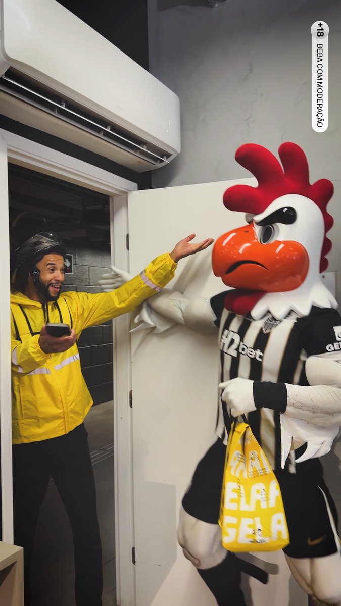 O Zé Delivery 🛵 vai na sua casa, bate na sua porta e fortalece o Galo! 🍻🐔 Então bora sextar contribuindo com a SAB do Galão? É só selecionar o Atlético como seu time do coração e fazer o seu pedido. #TáLiberadoAcreditar 🫰🇧🇷⭐ #BebaComModeração | BRAHMA