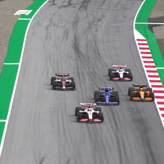 mclaren would be so dumb if they didn’t let lando take the grid penalty in austria!