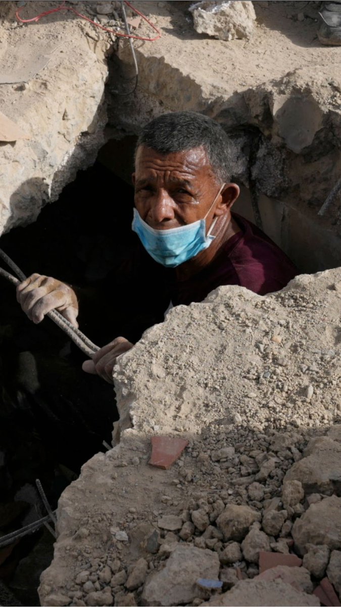 Venezuelans took the search for missing loved ones into their own hands Friday in the aftermath of back-to-back earthquakes, citing the scarcity of government rescuers, as the human toll of the disaster climbed to at least 920 dead and more than 3,300 hurt. AP Video/Juan Arraez