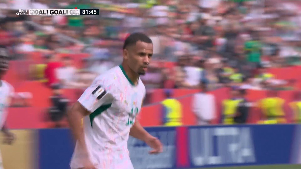 Everton's Iliman Ndiaye scores an absolute rocket for Senegal's FIFTH of the game 🚀