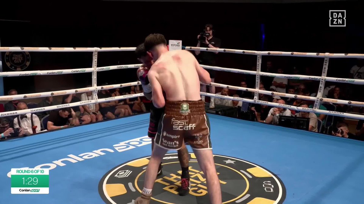 Back and fourth 👀🔥 #McCroryBudera | Live NOW on DAZN ▪️