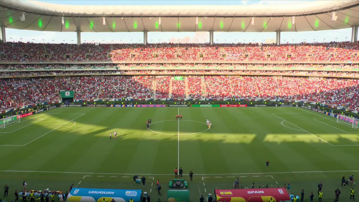 En la previa de Uruguay vs. España, MINUTO DE SILENCIO por las víctimas de los terremotos ocurridos en Venezuela. ⚽ #ESPNMundial 📺 Mirá los mejores partidos de la #FIFAWorldCup por ESPN, en el Plan Premium de #DisneyPlus